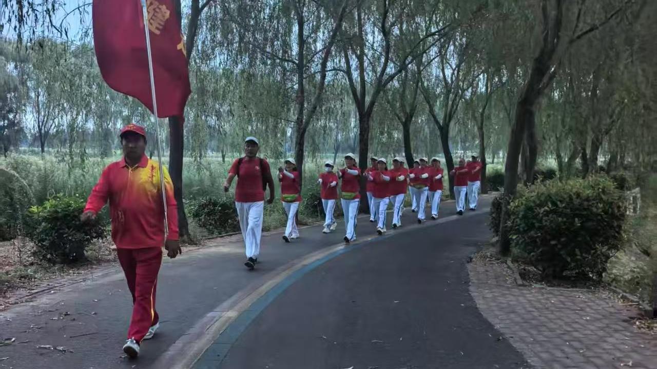 官橋鎮(zhèn)古薛徒步隊(duì)2.jpg