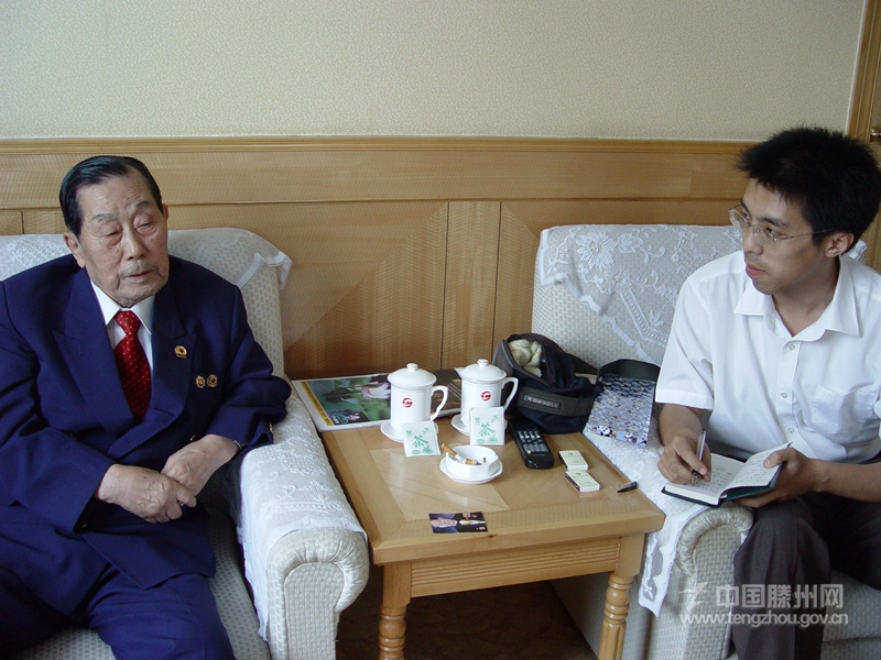 李翼淳將軍接受市記者專訪