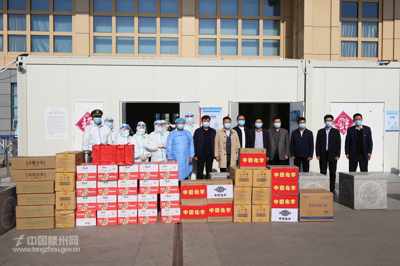5善服務(wù) 市政協(xié)委員向疫情防控一線人員捐款捐物5.jpg