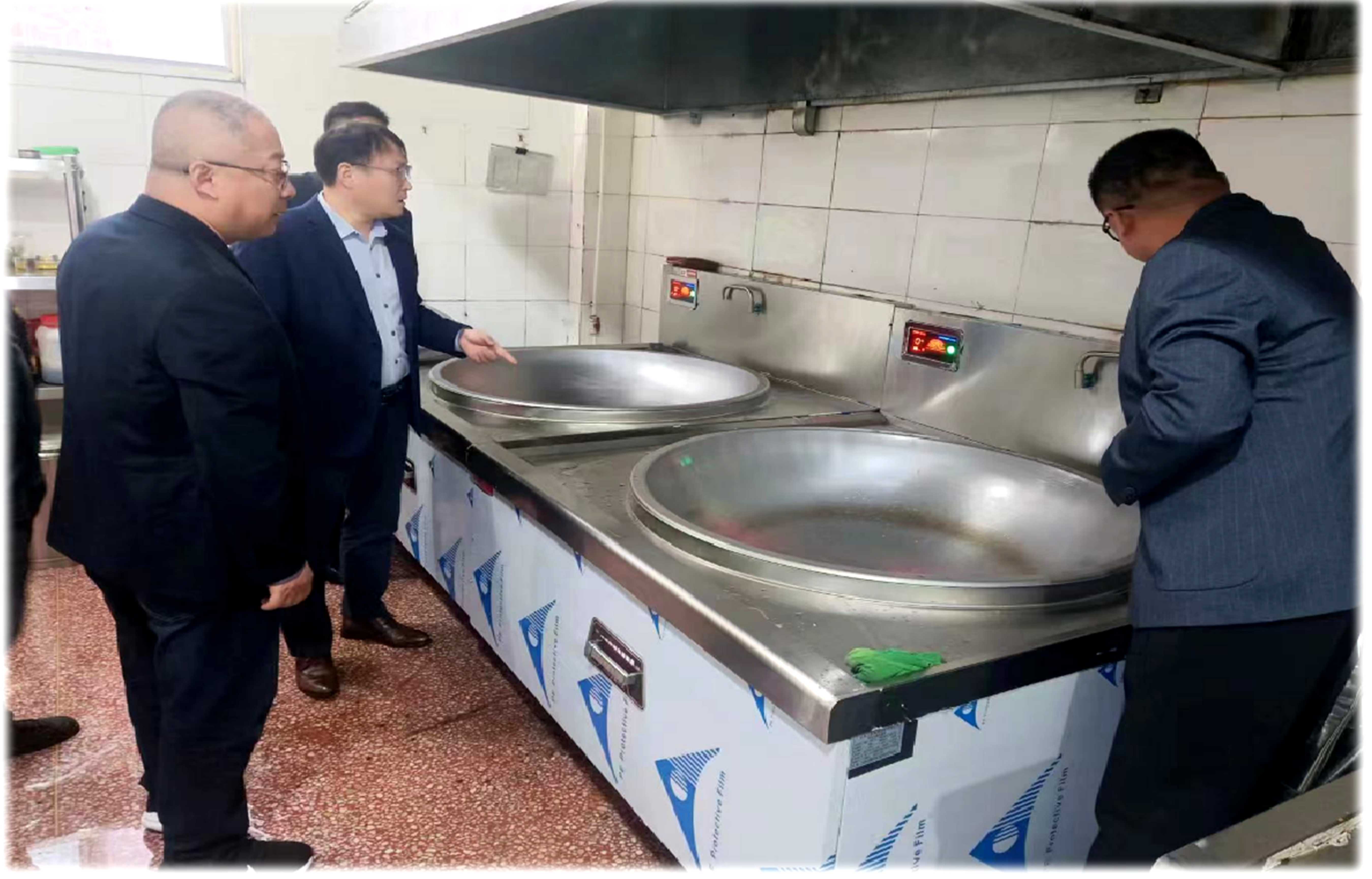 官橋?qū)W校餐廳完成了“油改電”工作.jpg