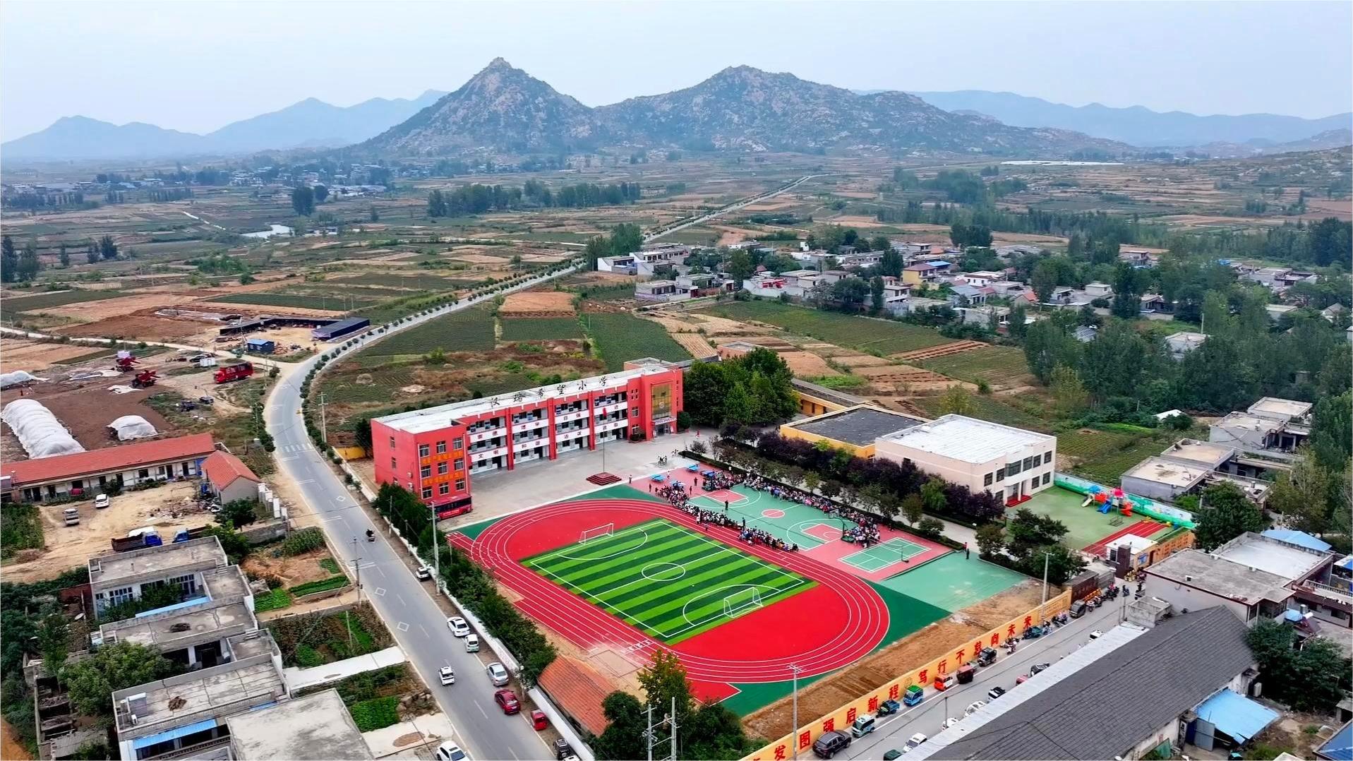 塑膠場(chǎng)地.jpg